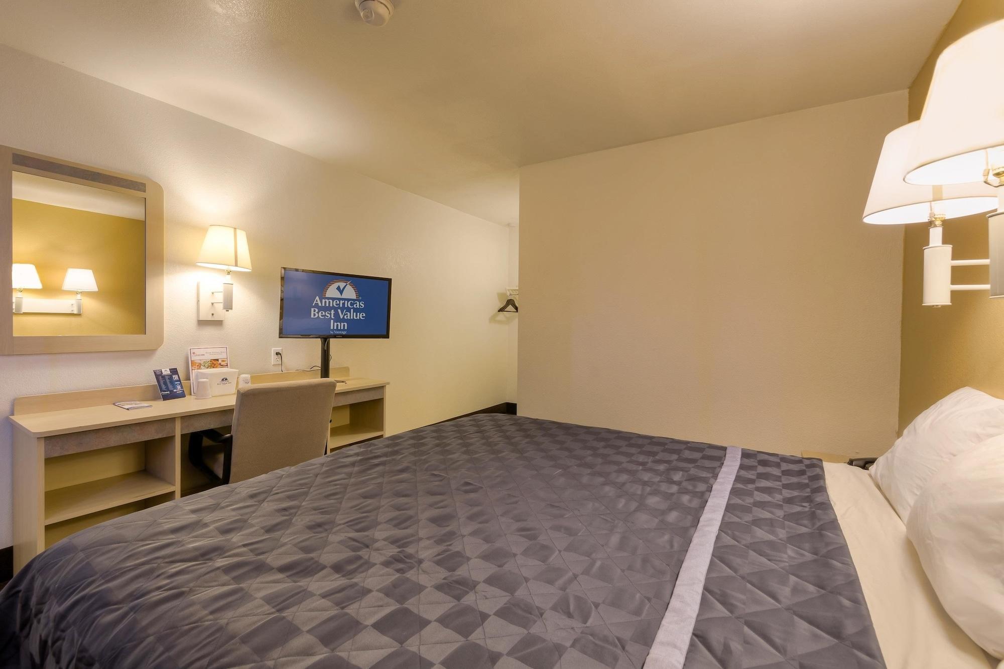 Americas Best Value Inn Amarillo Airport/Grand Street Exterior photo