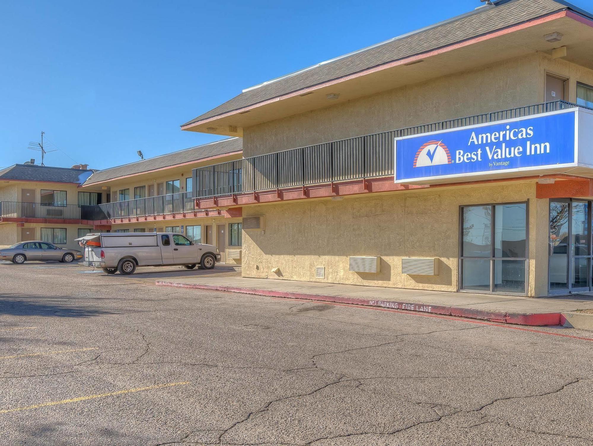 Americas Best Value Inn Amarillo Airport/Grand Street Exterior photo