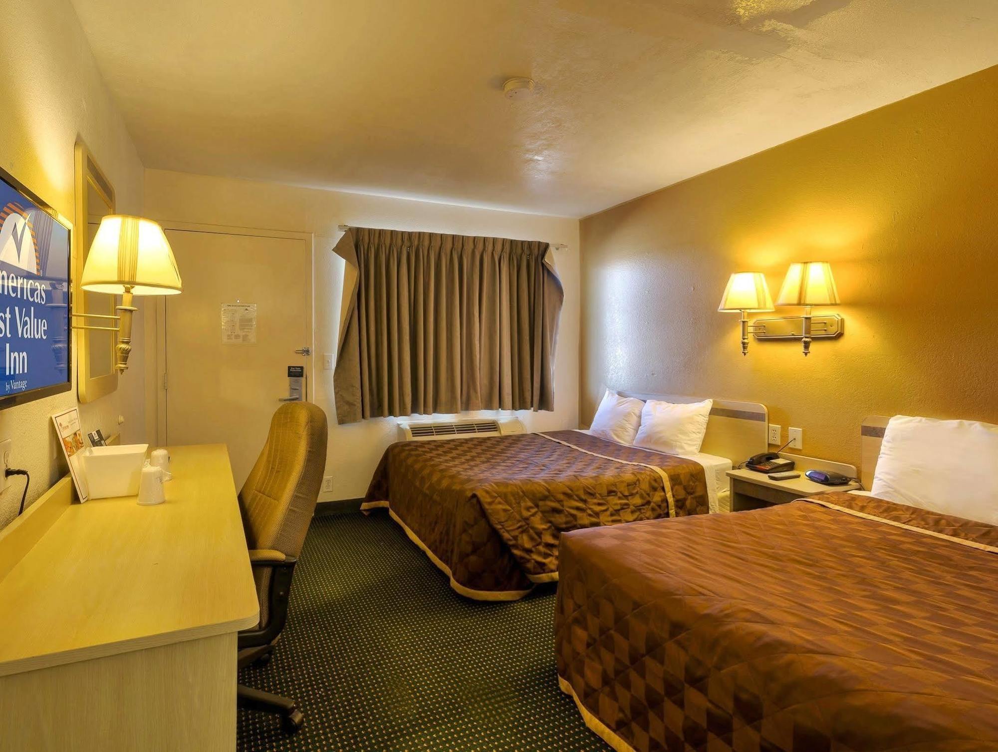 Americas Best Value Inn Amarillo Airport/Grand Street Exterior photo